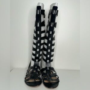 Sam Edelman Black Gladiator Sandals - Stylish Comfort for Any Occasion
